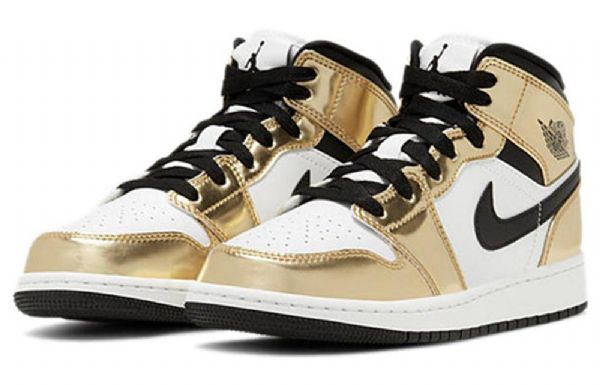 Nike Air Jordan 1 Mid Tops Se Gs Koripallokengät Miesten Kulta
