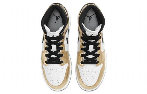 Nike Air Jordan 1 Mid Tops Se Gs Koripallokengät Miesten Kulta
