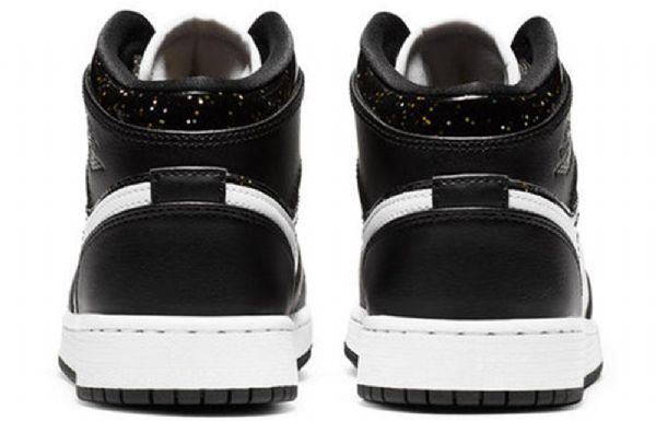 Nike Air Jordan 1 Mid Tops Se Gs Koripallokengät Miesten Musta