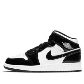 Nike Air Jordan 1 Mid Tops Se Gs Koripallokengät Miesten Musta Valkoinen