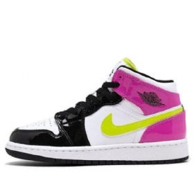 Nike Air Jordan 1 Mid Tops Se Gs Koripallokengät Miesten Musta Valkoinen Fuksia