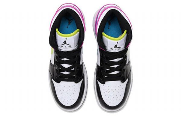 Nike Air Jordan 1 Mid Tops Se Gs Koripallokengät Miesten Musta Valkoinen Fuksia