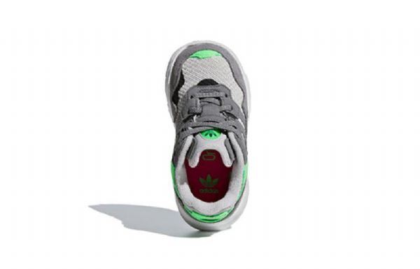 Nike Air Jordan 1 Mid Tops Se Kengät Lapsille Keltainen