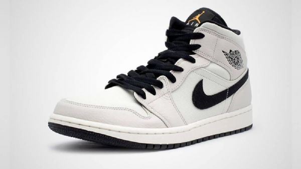 Nike Air Jordan 1 Mid Tops Se Kengät Miehille Beige Musta