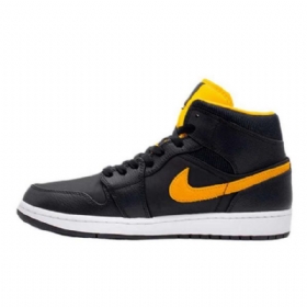 Nike Air Jordan 1 Mid Tops Se Kengät Miehille Musta Kulta