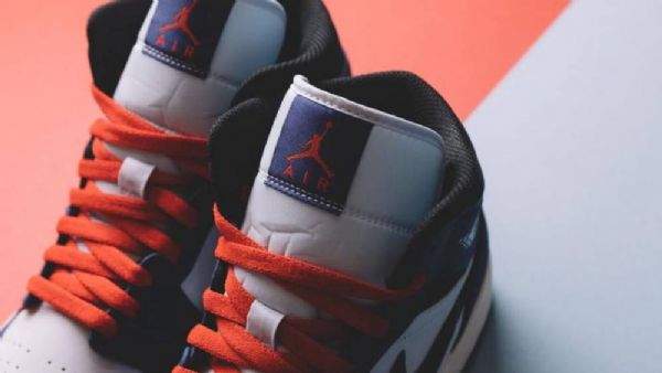 Nike Air Jordan 1 Mid Tops Se Miesten Kengät Sininen Musta