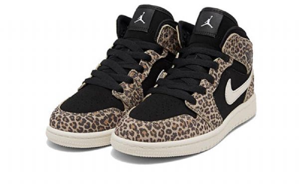 Nike Air Jordan 1 Mid Tops Se Ps Retro Koripallokengät Miehille Leopard