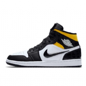 Nike Air Jordan 1 Mid Tops Se Quai 54 Miesten Kengät Musta Valkoinen
