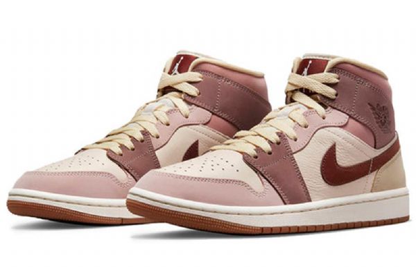Nike Air Jordan 1 Mid Tops Se Retro Koripallokengät Naisille Coral