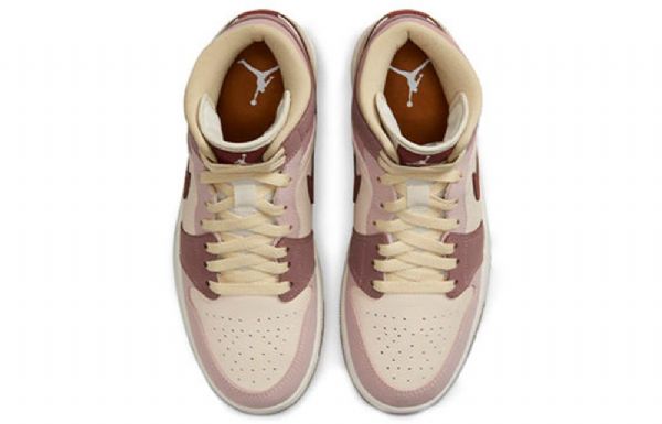 Nike Air Jordan 1 Mid Tops Se Retro Koripallokengät Naisille Coral