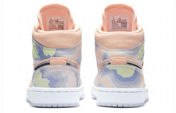 Nike Air Jordan 1 Mid Tops Se Retro Koripallokengät Naisille Coral