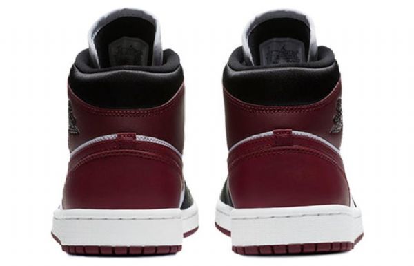 Nike Air Jordan 1 Mid Tops Se Retro Koripallokengät Naisille Kulta