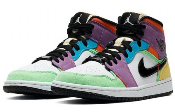 Nike Air Jordan 1 Mid Tops Se Retro Koripallokengät Naisille Monivärinen