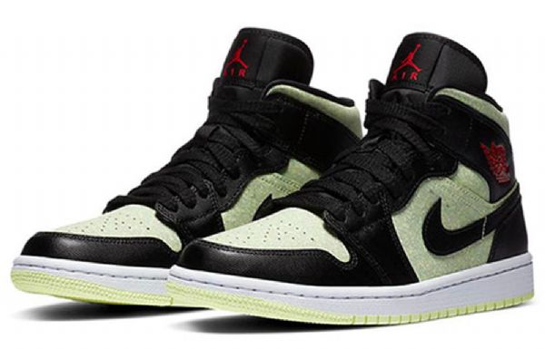 Nike Air Jordan 1 Mid Tops Se Retro Koripallokengät Naisille Musta