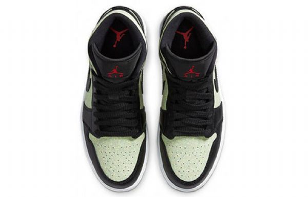 Nike Air Jordan 1 Mid Tops Se Retro Koripallokengät Naisille Musta