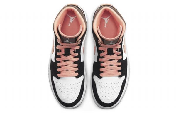 Nike Air Jordan 1 Mid Tops Se Retro Koripallokengät Naisille Musta Coral