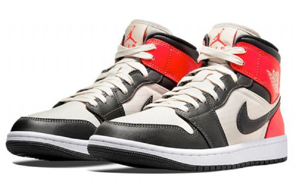 Nike Air Jordan 1 Mid Tops Se Retro Koripallokengät Naisille Musta Punainen