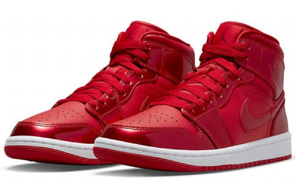 Nike Air Jordan 1 Mid Tops Se Retro Koripallokengät Naisille Punainen