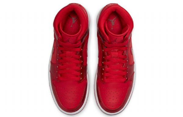 Nike Air Jordan 1 Mid Tops Se Retro Koripallokengät Naisille Punainen