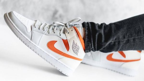 Nike Air Jordan 1 Mid Tops Se Starfish Kengät Miehille Valkooranssi