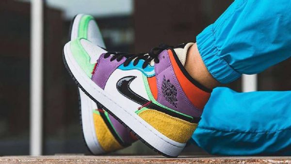 Nike Air Jordan 1 Mid Tops Secolor Kengät Miehille Moniväriset