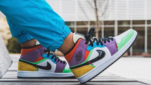 Nike Air Jordan 1 Mid Tops Secolor Kengät Miehille Moniväriset