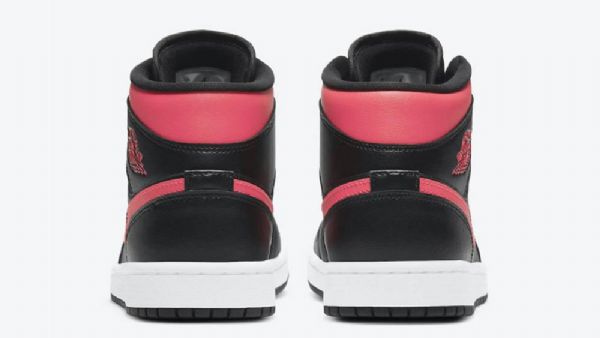 Nike Air Jordan 1 Mid Tops Sireenikengät Miehille Musta Punainen