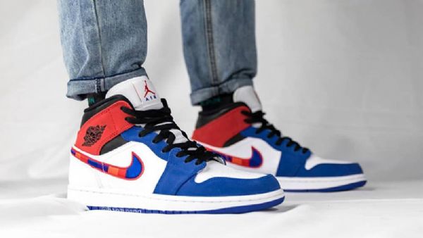 Nike Air Jordan 1 Mid Tops Swoosh-kengät Miehille Monivärinen