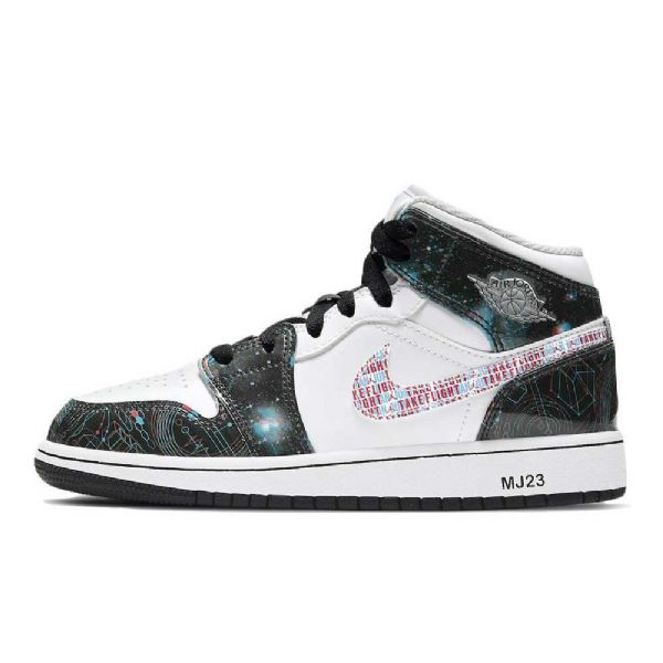 Nike Air Jordan 1 Mid Tops Take Flight Kengät Miehille Musta Valkoinen