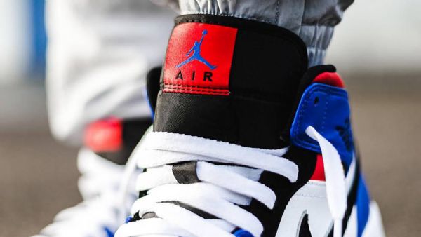 Nike Air Jordan 1 Mid Tops Top 3 Kenkiä Miehille Sininen Punainen Monivärinen