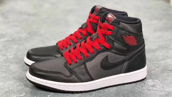 Nike Air Jordan 1 Naisten Satiinikengät Musta Punainen