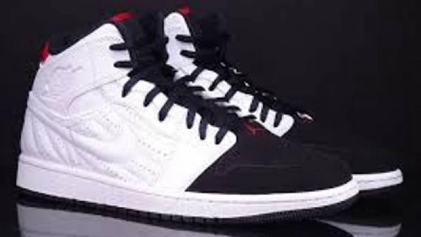 Nike Air Jordan 1 Retro 99 Kengät Miehille Valkoinen Musta