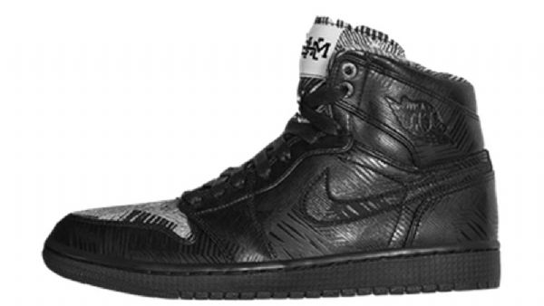 Nike Air Jordan 1 Retro High Topit Historian Kuukausi 2015 Miesten Kengät Mustat