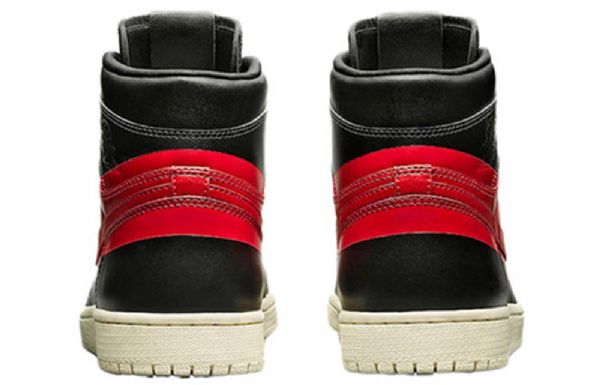 Nike Air Jordan 1 Retro High Topit Og Koripallokengät Miehille Musta Punainen