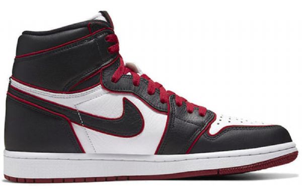 Nike Air Jordan 1 Retro High Topit Og Koripallokengät Miesten Musta Valkoinen