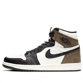 Nike Air Jordan 1 Retro High Topit Og Koripallokengät Miesten Musta Valkoinen Ruskea