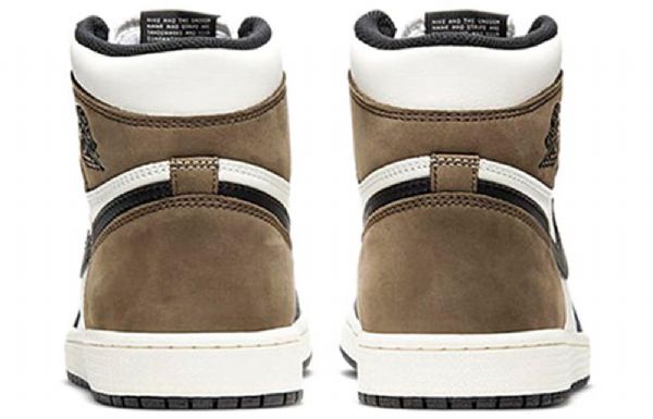 Nike Air Jordan 1 Retro High Topit Og Koripallokengät Miesten Musta Valkoinen Ruskea