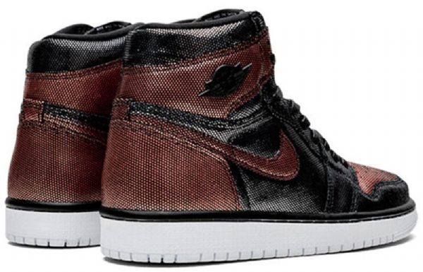 Nike Air Jordan 1 Retro High Topit Og Koripallokengät Naisten Musta Ruskea