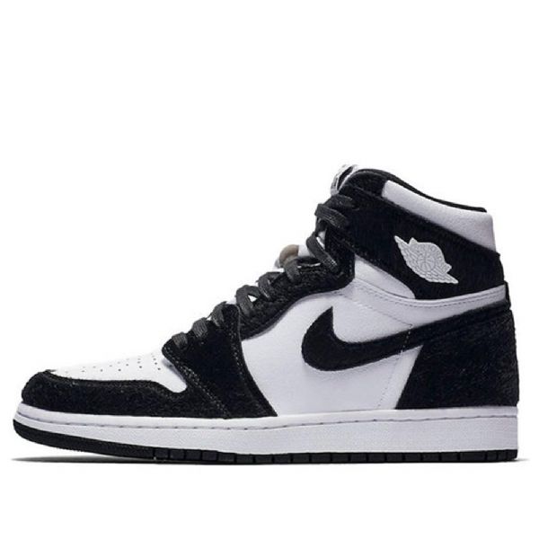 Nike Air Jordan 1 Retro High Topit Og Koripallokengät Naisten Musta Valkoinen