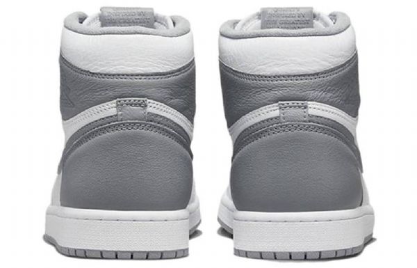 Nike Air Jordan 1 Retro High Topit Og Stealth Koripallokengät Miehille Harmaa Valkoinen