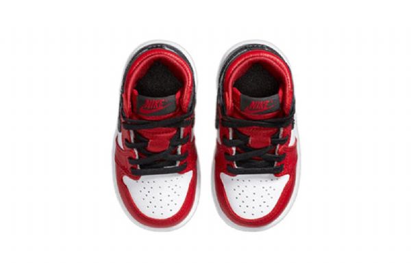 Nike Air Jordan 1 Retro High Topit Og Td Miesten Kengät Punainen