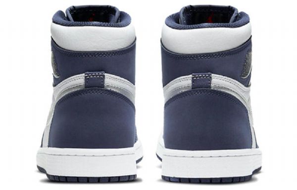 Nike Air Jordan 1 Retro High Tops Co.jp Koripallokengät Miehille Laivastonsininen