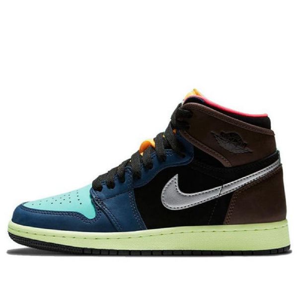 Nike Air Jordan 1 Retro High Tops Gs Koripallokengät Miesten Monivärinen