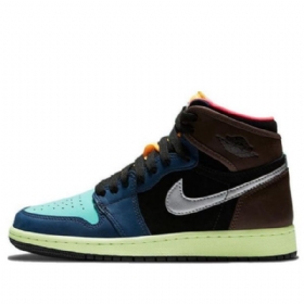 Nike Air Jordan 1 Retro High Tops Gs Koripallokengät Miesten Monivärinen