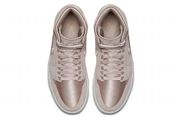 Nike Air Jordan 1 Retro High Tops Koripallokengät Naisille Punainen