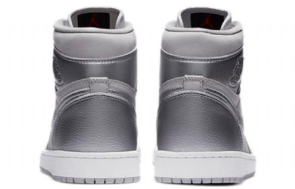 Nike Air Jordan 1 Retro High Tops Og Co.jp Koripallokengät Miehille Harmaa