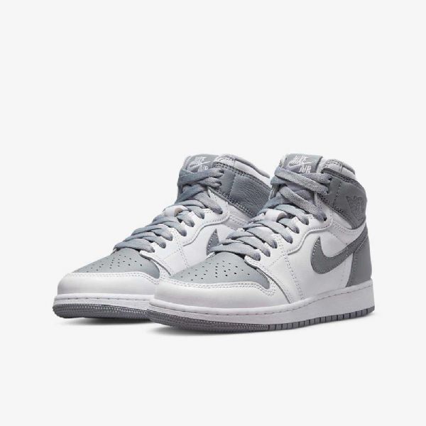 Nike Air Jordan 1 Retro High Tops Og Kengät Lapsille Harmaa Valkoinen
