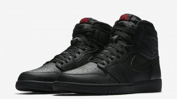 Nike Air Jordan 1 Retro High Tops Og Kengät Miehille Musta
