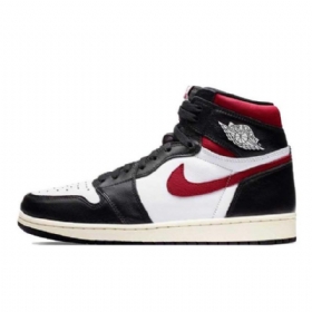 Nike Air Jordan 1 Retro High Tops Og Kengät Miehille Musta Punainen