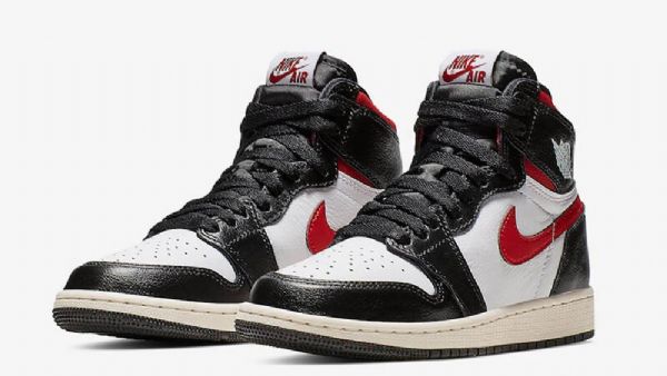 Nike Air Jordan 1 Retro High Tops Og Kengät Miehille Musta Punainen
